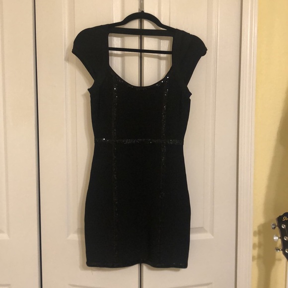 🖤GUESS | Chic Little Black Dress |  🖤 - Picture 3 of 12